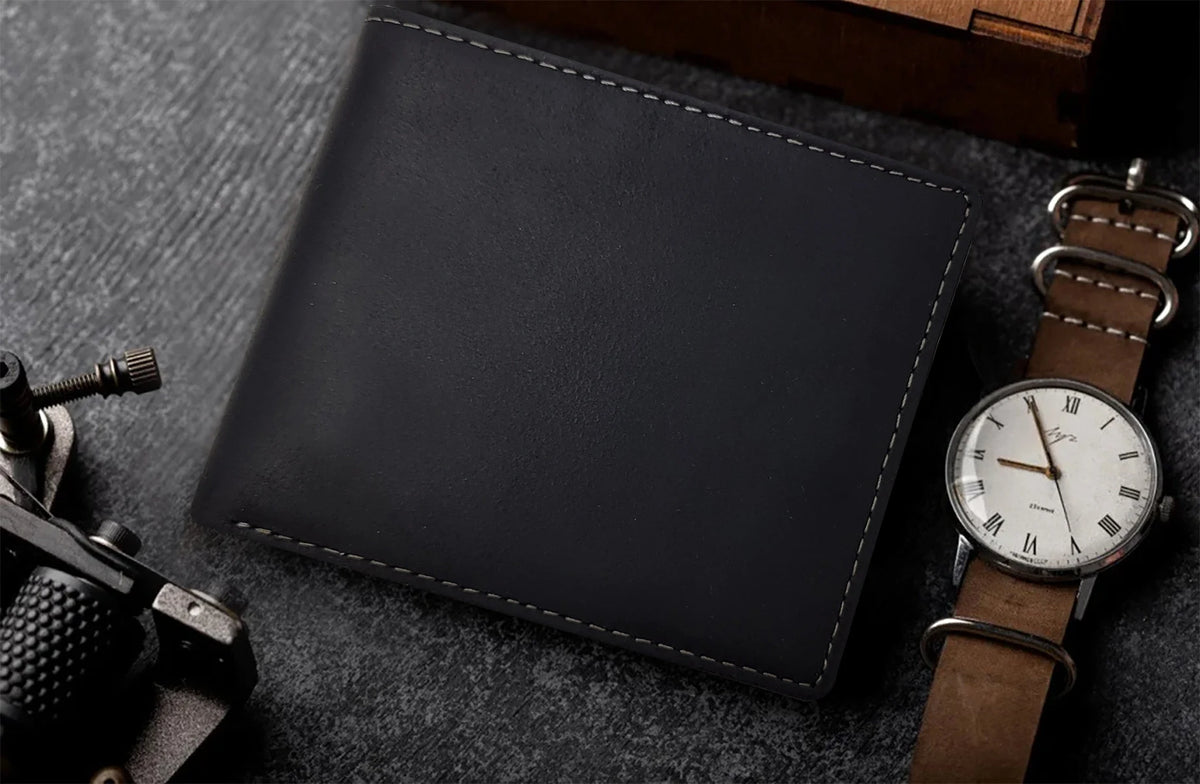 Leather AirTag Wallet — RFID Blocking Bifold with Hidden Tracker Pocket